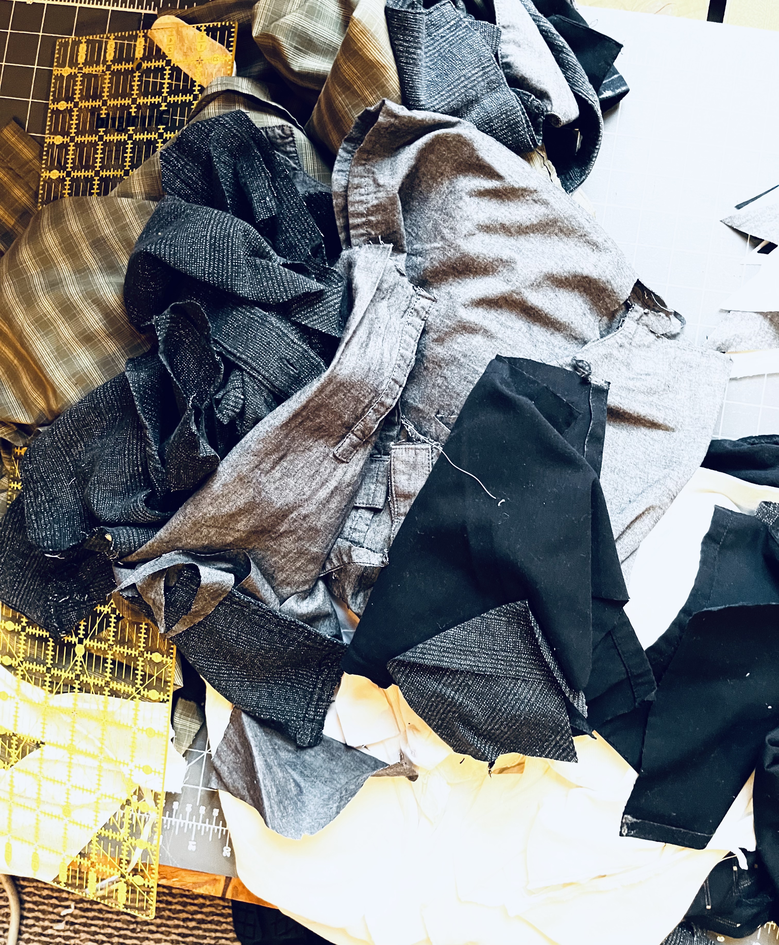 Memory quilt process — garments and fabric pieces